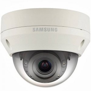 Вандалостойкая камера Wisenet Samsung QNV-6070RP с Motor-zoom и ИК-подсветкой